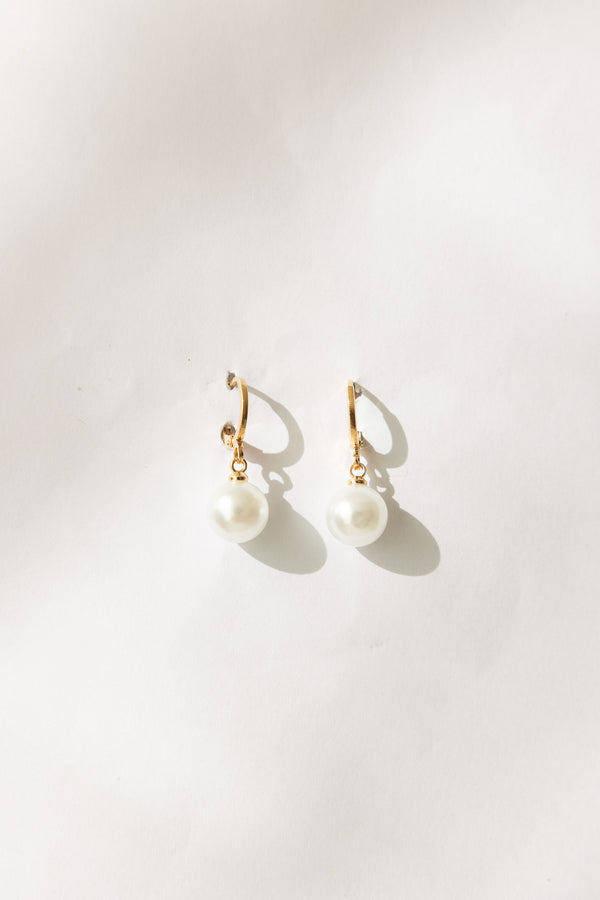Solea Hoop Earrings with Freshwater Pearls