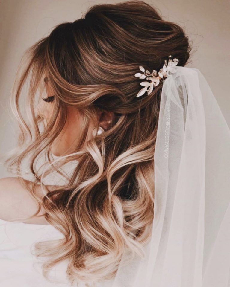 Bridal hair wedding hair insporation veil curls